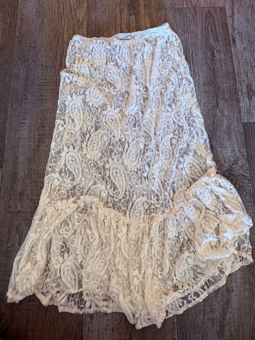 Urban Renewal Urban Outfitters Cream Lace Maxi Skirt small/medium